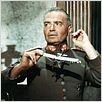 Las águilas azules : foto James Mason, John Guillermin