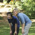 Los increíbles Powell : foto Jimmy Bennett, Julie Benz