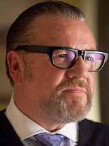 Ray Winstone
