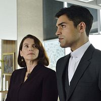 Foto Julia Ormond, Sean Teale