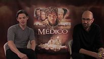 <strong>Tom Payne (II), Philipp Stölzl</strong> Interview : El médico
