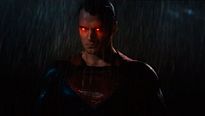 <strong>Batman v Superman: El amanecer de la justicia</strong> Tráiler (2) VO