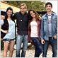 Con el culo al aire : foto Goizalde Núñez, Hiba Abouk, Víctor Palmero