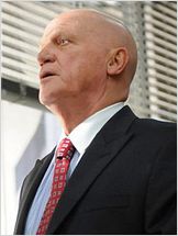 Leon Russom