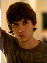 Devon Bostick - SensaCine.com