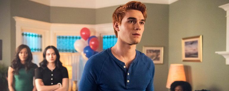Riverdale Un Pueblo Lleno De Villanos En El Final De La Segunda Temporada Noticias De Series Sensacine Com