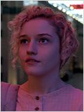 Julia Garner