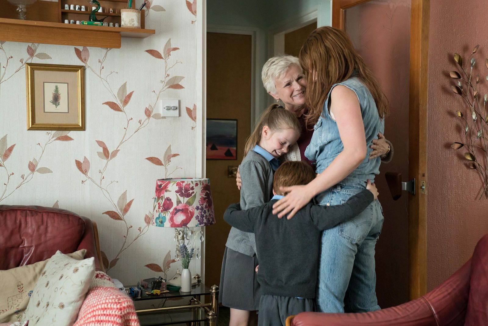 Julie Walters y Jessie Buckley en Wild Rose