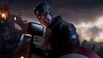 Chris Hemsworth bromea y reconoce que no le gustó que Capitán América levantara el Mjölnir en 'Vengadores: Endgame' Chris Hemsworth bromea y reconoce que no le gustó que Capitán América levantara el Mjölnir en 'Vengadores: Endgame'