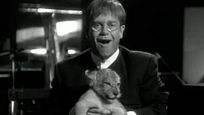 Elton John afirma que el 'remake' de 'El rey León' fue "una decepción. La magia y la alegría se han perdido" Elton John afirma que el 'remake' de 'El rey León' fue "una decepción. La magia y la alegría se han perdido"