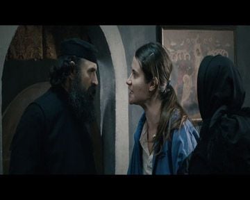<strong>Más allá de las colinas</strong> Tráiler VO