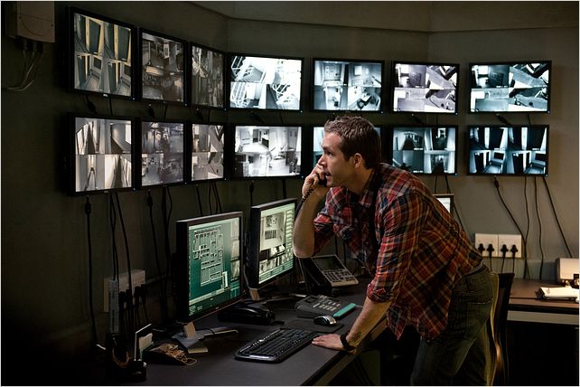 El invitado : foto Daniel Espinosa, Ryan Reynolds
