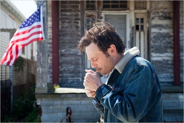 Mátalos suavemente : foto Scoot McNairy