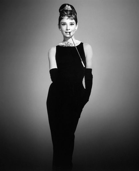 Audrey Hepburn Los Vestidos Más Famosos E Icónicos Del Cine Álbum De Fotos 4092