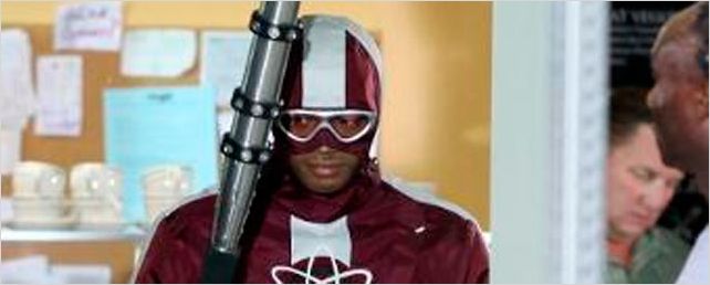 'Kick Ass 2': mira a Donald Faison como el Doctor Gravedad