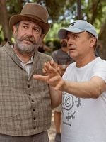 Cartel de Arriba Tutto