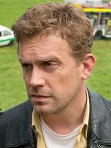 foto de Sebastian Bezzel