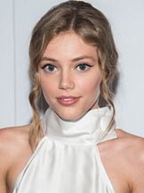 foto de Grace Van Dien