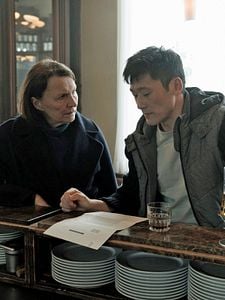 Cartel de El dinero de otros Temporada 1