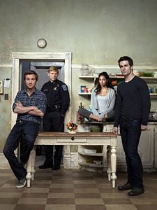 Cartel de Casi humanos Temporada 4