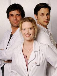 Cartel de Diario de una doctora Temporada 3