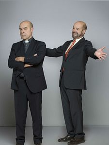 Cartel de Aquí paz y después gloria Temporada 1