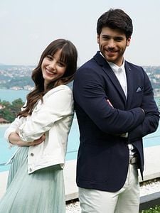 Cartel de Dolunay (Luna Llena) Temporada 1