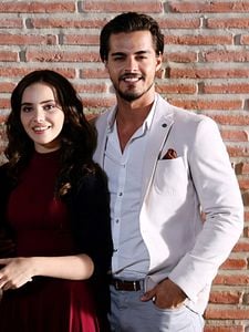 Cartel de Cennet Temporada 1