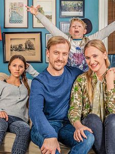 Cartel de Una familia unida Temporada 4