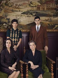 Cartel de Alguien tiene que morir Temporada 1
