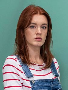 Cartel de Tres familias Temporada 1