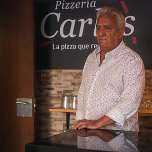 Foto Padre no hay más que uno 4 : Campanas de boda