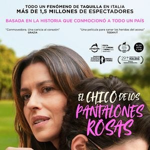 Foto El chico de los pantalones rosas