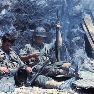 Foto Uno Rojo: División de choque