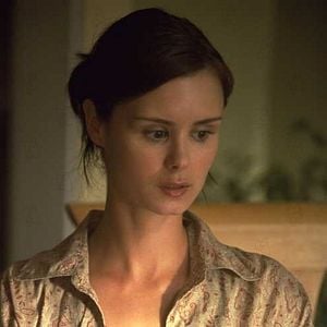 Foto White Noise: Más allá