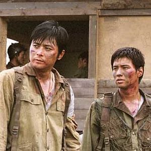 Foto Lazos de guerra