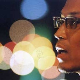 Foto Invisible Waves