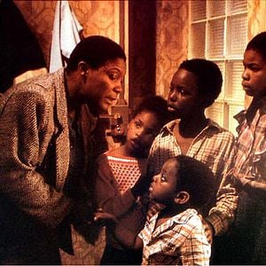 Foto Mamá, hay un hombre blanco en tu cama