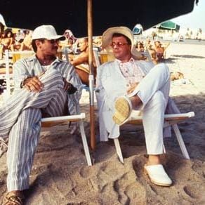 Foto Una jaula de grillos