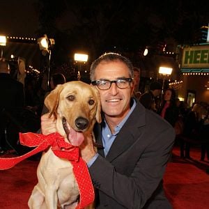 Foto Una pareja de tres