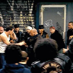 Foto Fighting - Puños de asfalto