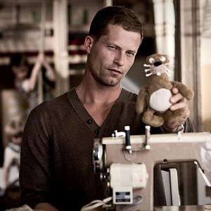 Foto Un conejo sin orejas