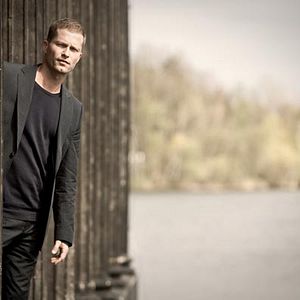 Foto Un conejo sin orejas