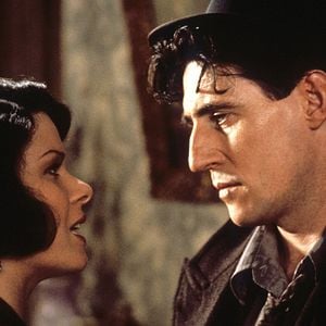 Foto Muerte entre las flores