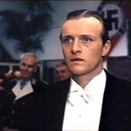 Foto Eric, Oficial de la Reina