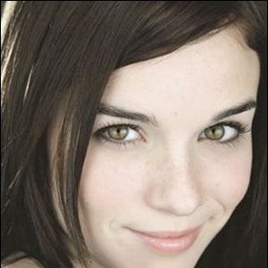 Foto Renee Felice Smith