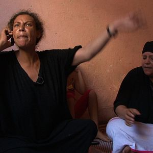 Foto Por la noche, ellas bailan