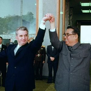 Foto Autobiografia lui Nicolae Ceausescu