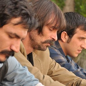 Foto Behzat Ç. Seni Kalbime Gömdüm