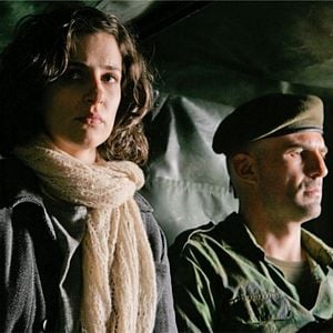 Foto En tierra de sangre y miel